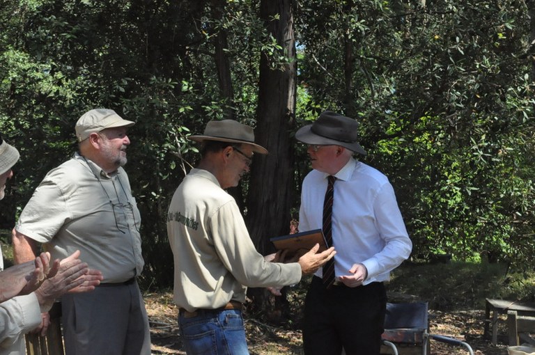 Berry Landcare receives NSW Environement Trust 'Bush Connect' grant